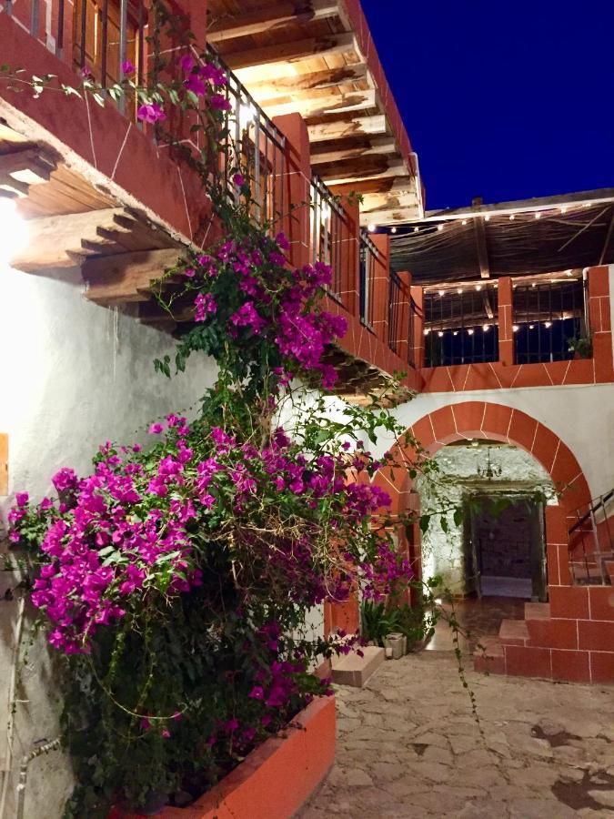 Hacienda Encantada 2*